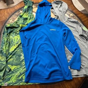 3 Boys Magellan Outdoors Hooded Sun Shirt - medium 10/12